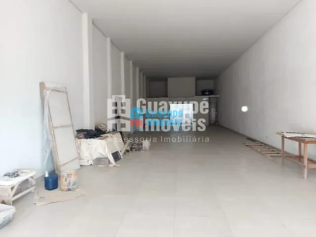 Conjunto comercial com 400m², para alugar, no bairro CENTRO em GUAXUPÉ