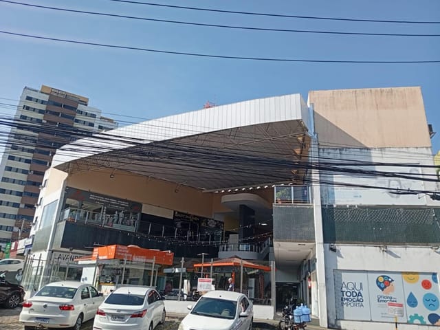 Loja à venda ou para alugar, no bairro Vila Laura em Salvador