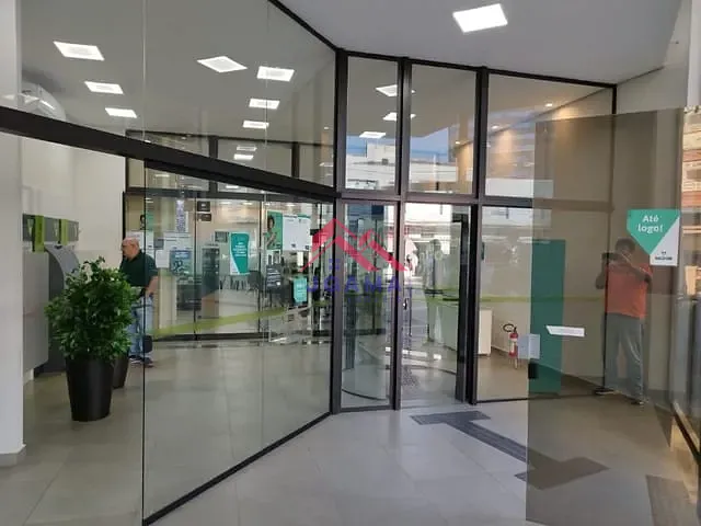 Loja para alugar, no bairro Santo Amaro em São Paulo