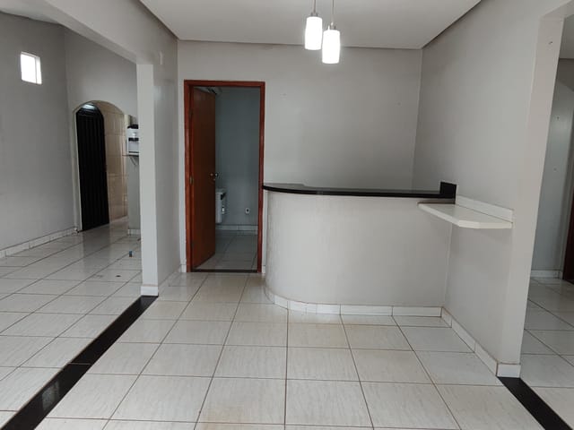 Loja com 65m², para alugar, no bairro Jardim das Esmeraldas em Aparecida de Goiânia