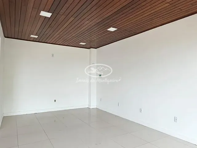 Loja à venda, no bairro Penedo em Itatiaia