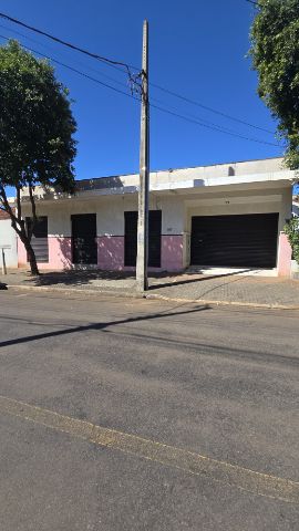 Loja com 301m², à venda, no bairro Vila Santa Izabel em Maringá