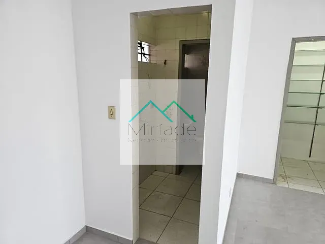Loja com 50m², para alugar, no bairro Cajuru em Curitiba