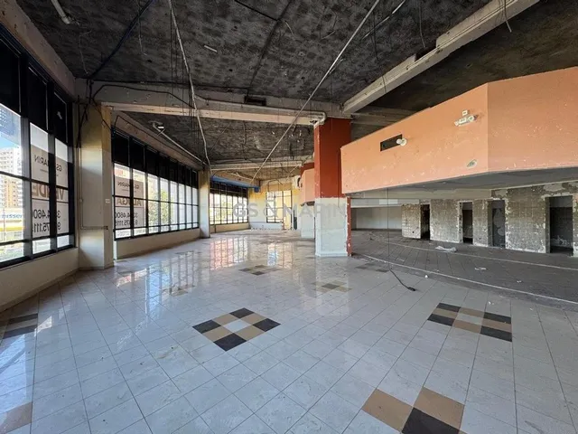 Loja com 1000m², à venda ou para alugar, no bairro Centro em Londrina