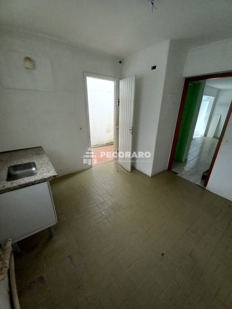 Casa para alugar com 2 quartos, 101m² - Foto 20