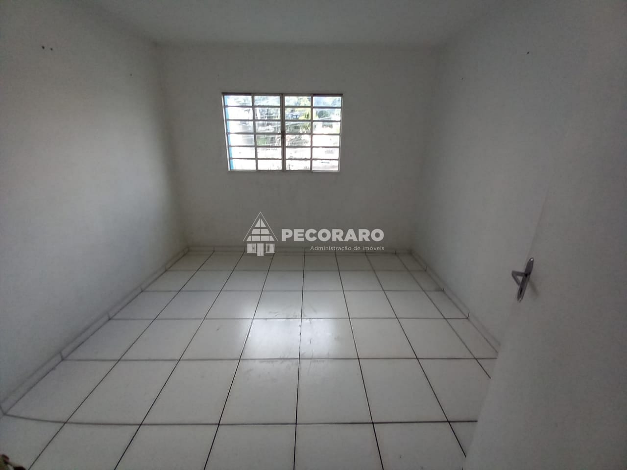 Casa para alugar com 2 quartos, 101m² - Foto 13