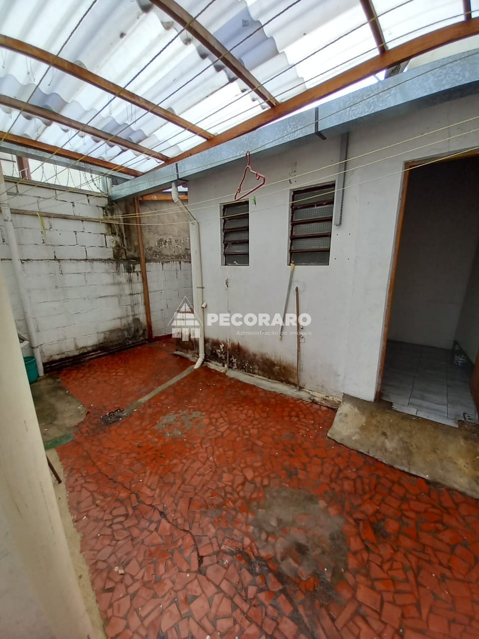 Casa para alugar com 2 quartos, 101m² - Foto 18