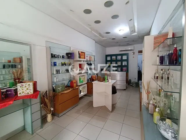 Loja com 40m², à venda ou para alugar, no bairro Centro em Montes Claros