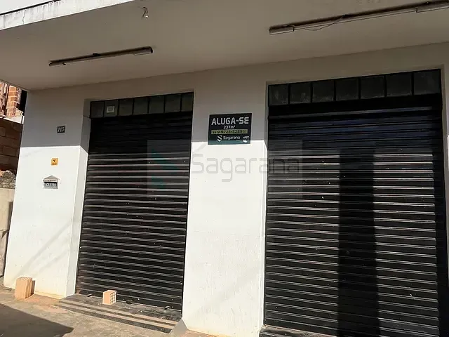 Loja com 237m², à venda ou para alugar, no bairro centro em Patrocínio