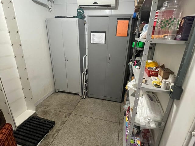 Loja à venda, no bairro Setor Criméia Leste em Goiânia