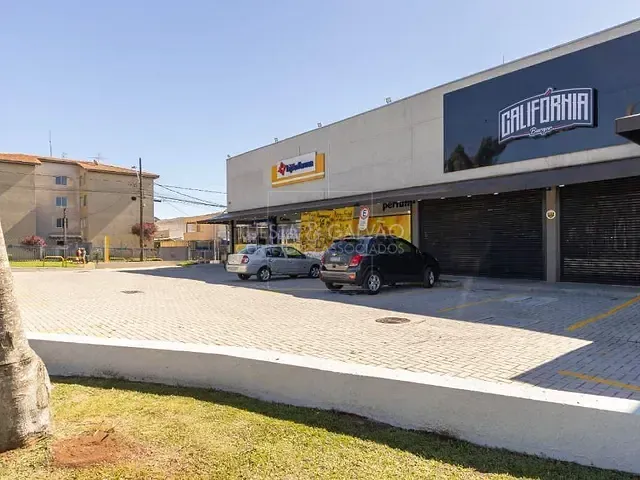 Loja com 86m², para alugar, no bairro Sítio Cercado em Curitiba