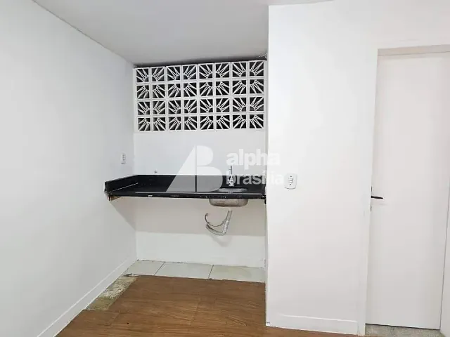 Loja para alugar, no bairro Zona Industrial em Guará