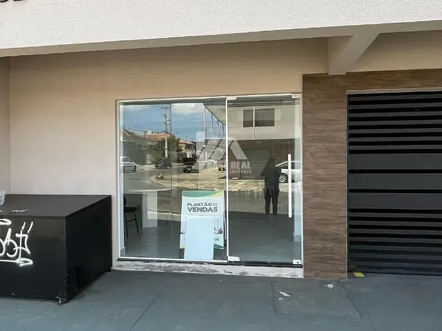 Loja com 45m², à venda ou para alugar, no bairro Uvaranas em Ponta Grossa