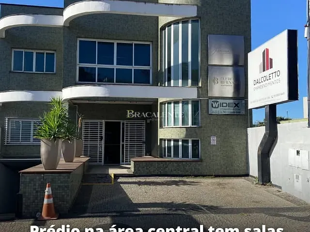 Sala com 200m², para alugar, no bairro Vila Embaré em Valinhos