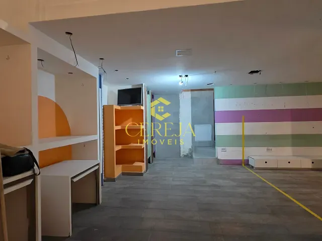 Loja com 40m², à venda ou para alugar, no bairro Centro em Nova Friburgo