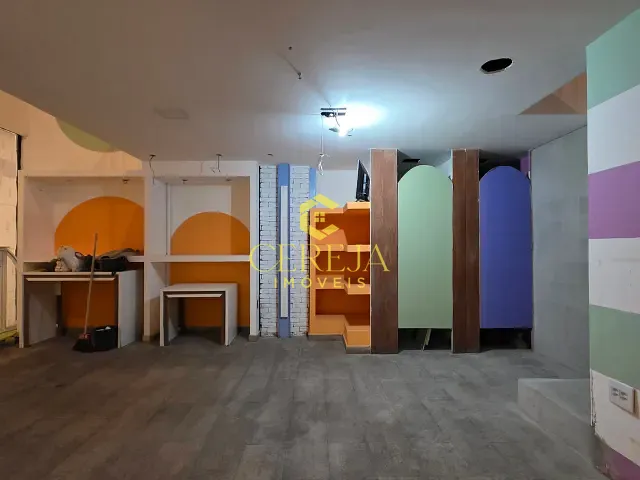 Loja com 40m², à venda ou para alugar, no bairro Centro em Nova Friburgo