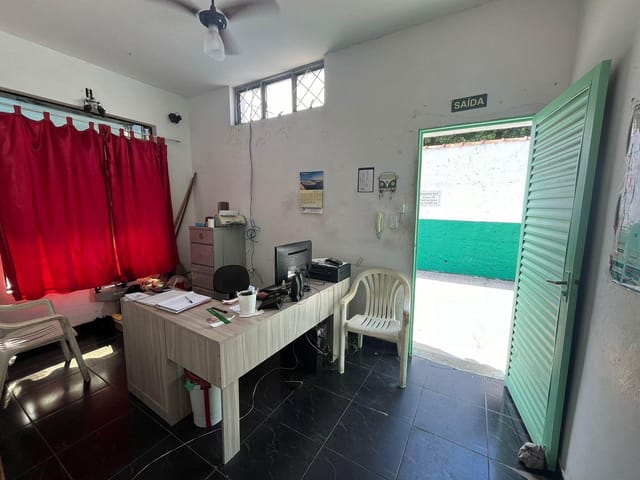 Loja com 373m², à venda, no bairro Centro em Pindamonhangaba