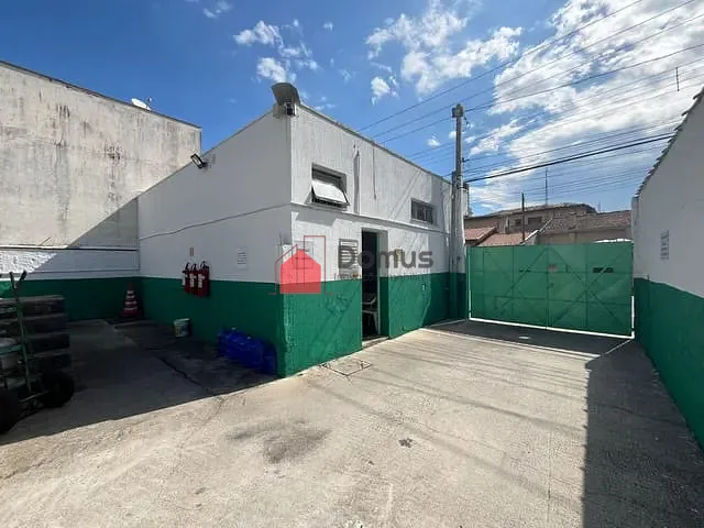 Loja com 373m², à venda, no bairro Centro em Pindamonhangaba