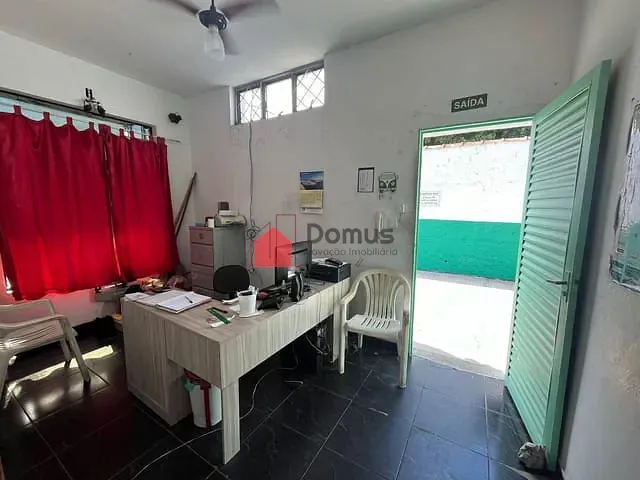 Loja com 373m², à venda, no bairro Centro em Pindamonhangaba