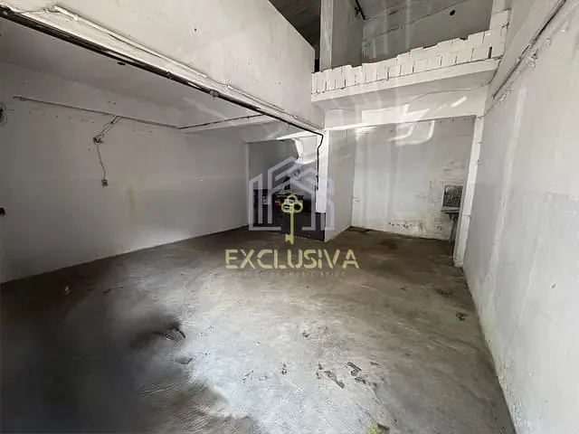Loja com 120m², para alugar, no bairro Cacuia em Rio de Janeiro
