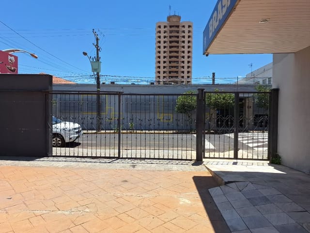 Loja com 784m², para alugar, no bairro Centro em Birigui