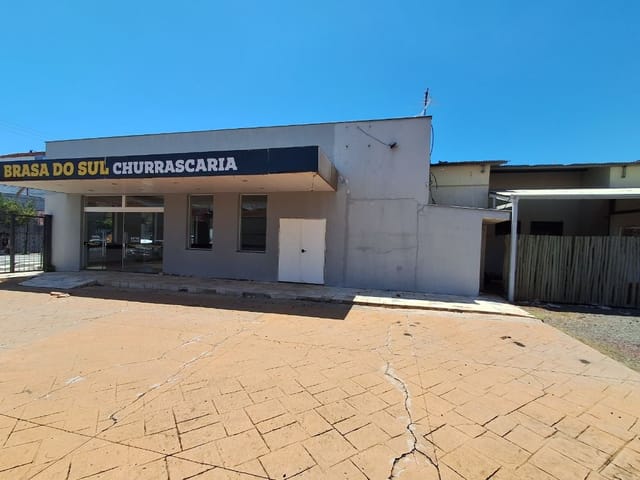 Loja com 784m², para alugar, no bairro Centro em Birigui