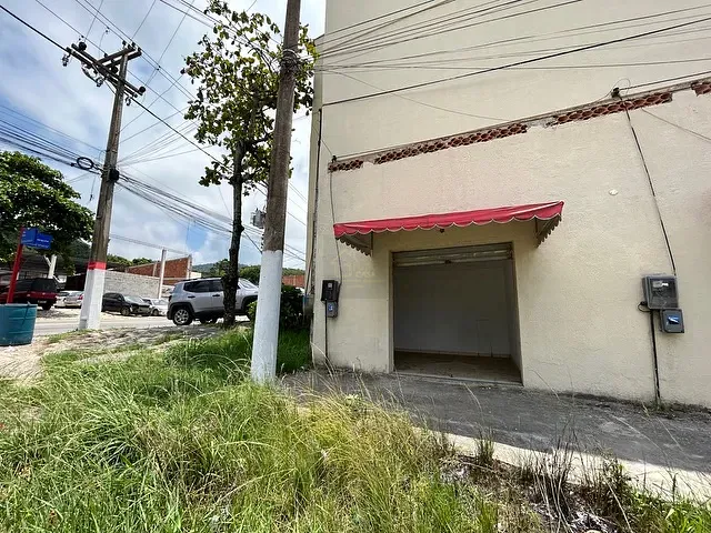 Loja com 18m², para alugar, no bairro Chácaras de Inoã (Inoã) em Maricá