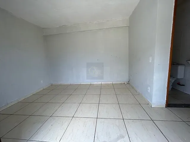 Loja com 18m², para alugar, no bairro Chácaras de Inoã (Inoã) em Maricá