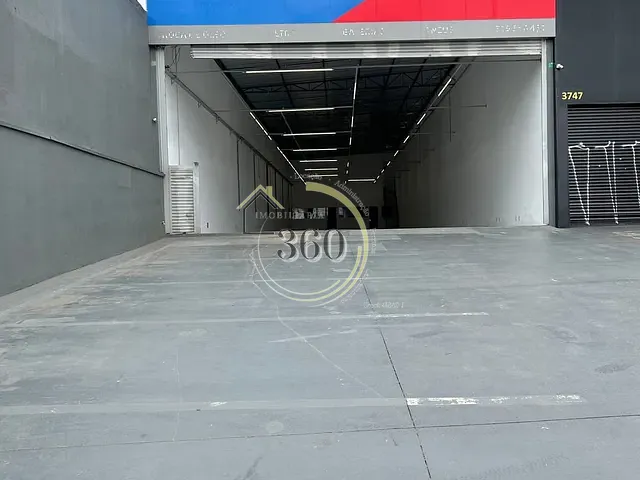 Loja com 742m², para alugar, no bairro Vila Regente Feijó em São Paulo