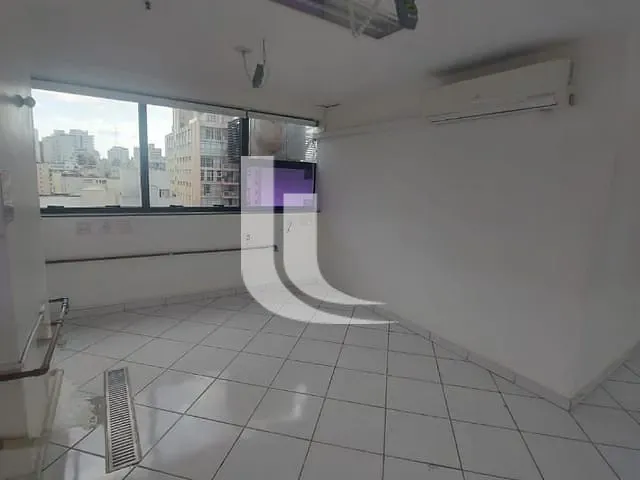 Loja à venda ou para alugar, no bairro Santa Cecilia em São Paulo