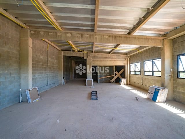 Loja com 300m², para alugar, no bairro Ipês (Polvilho) em Cajamar