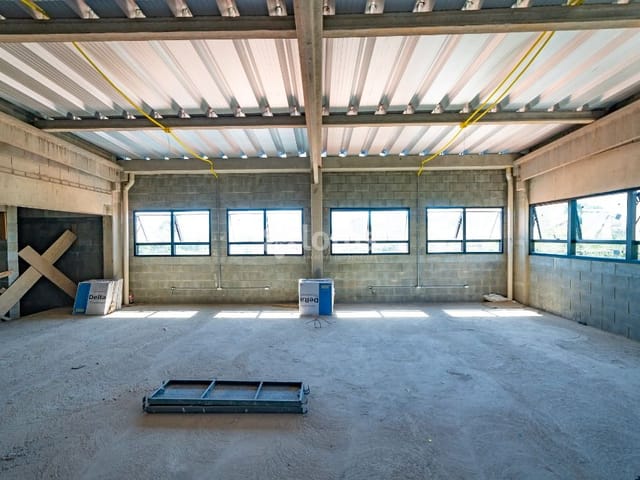 Loja com 300m², para alugar, no bairro Ipês (Polvilho) em Cajamar