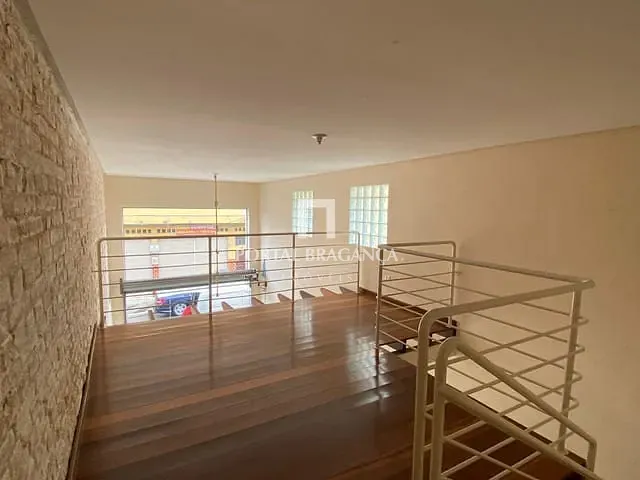 Loja com 89m², à venda, no bairro Centro em Bragança Paulista