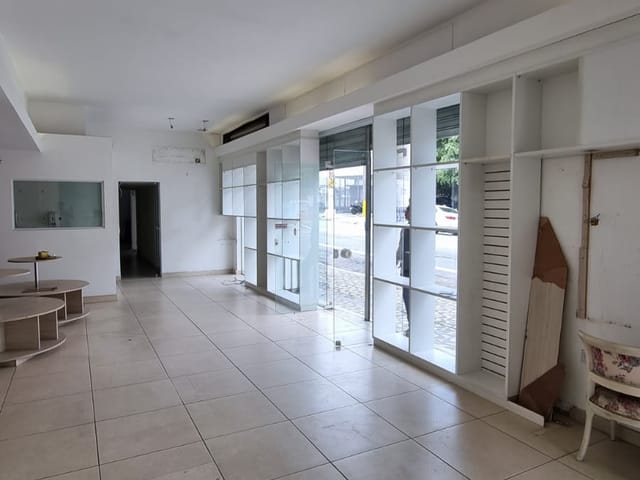 Foto do Loja - Loja de esquina em ponto movimentado de comércio, disponível para locação na Freguesia do Ó, São Paulo, SP | Pecoraro Imóveis