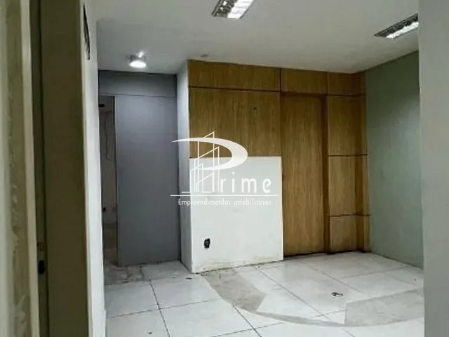 Loja com 538m², à venda ou para alugar, no bairro Centro em São Gonçalo