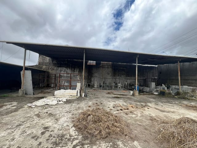 Loja com 900m², para alugar, no bairro Senador Arnon de Melo em Arapiraca
