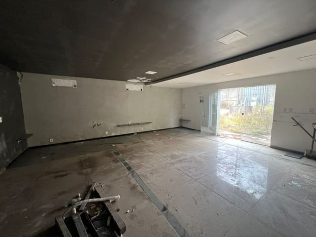 Loja com 900m², para alugar, no bairro Senador Arnon de Melo em Arapiraca