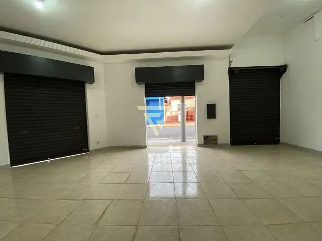 Loja com 60m², para alugar, no bairro Vila Tibério em Ribeirão Preto
