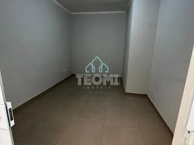 Loja com 125m², à venda, no bairro Jardim Santa Clara em Taubaté