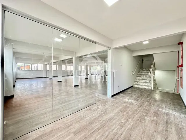 Loja com 500m², para alugar, no bairro Itoupava Norte em Blumenau
