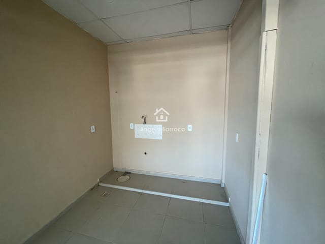 Loja com 9m², para alugar, no bairro Barroco (Itaipuaçu) em Maricá