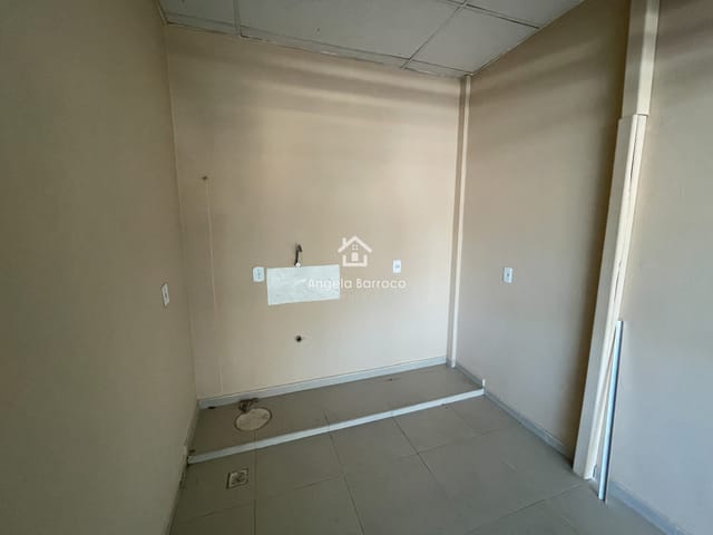 Loja com 9m², para alugar, no bairro Barroco (Itaipuaçu) em Maricá