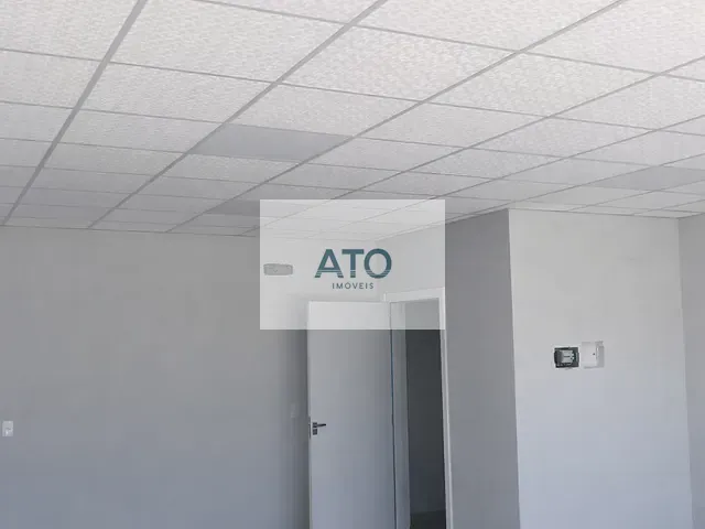 Loja para alugar, no bairro Universitário em Tijucas