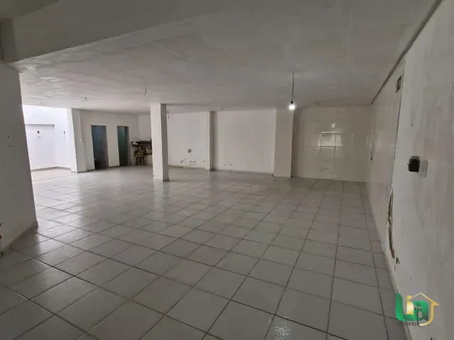Loja para alugar, no bairro Barra em Muriaé
