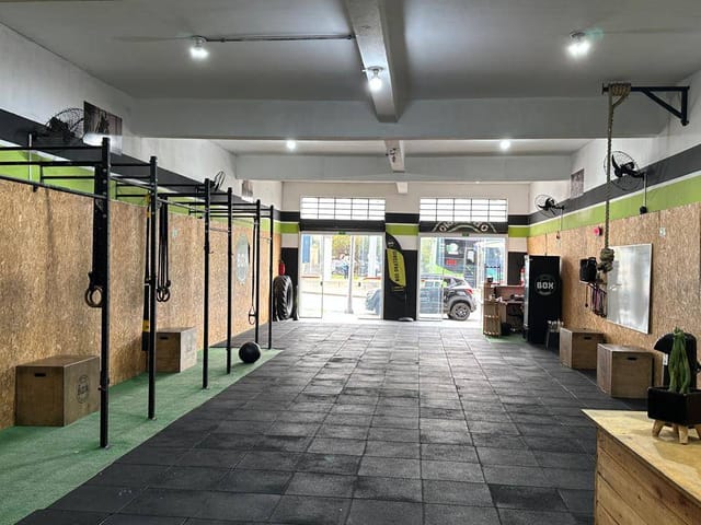 Loja com 359m², à venda, no bairro Parque das Nações em Mauá