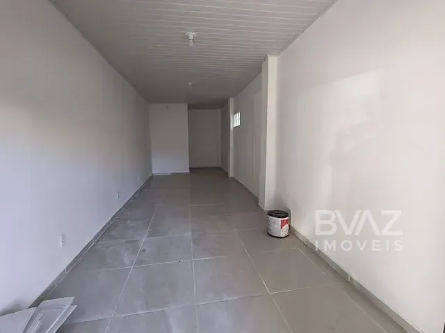 Loja com 50m², para alugar, no bairro São Cristóvão em Cabo Frio