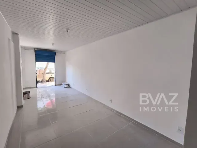 Loja com 50m², para alugar, no bairro São Cristóvão em Cabo Frio