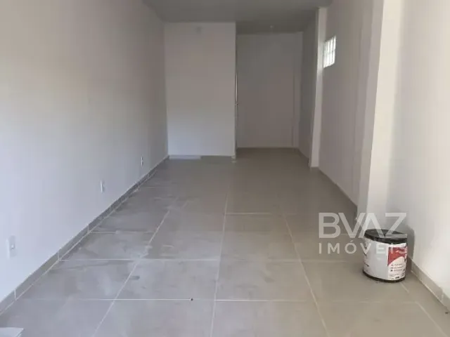 Loja com 50m², para alugar, no bairro São Cristóvão em Cabo Frio