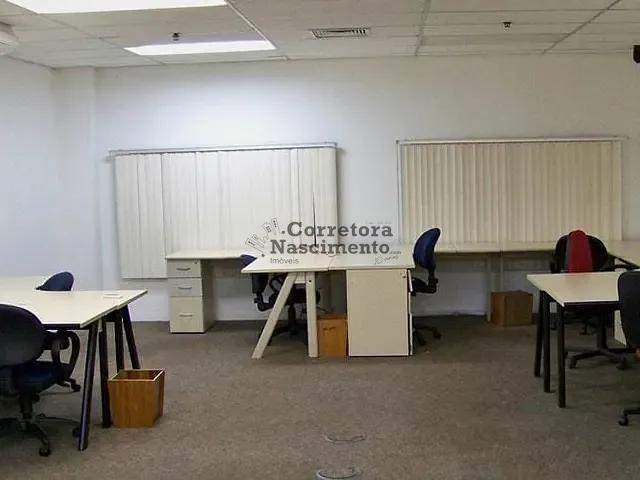 Loja com 900m², para alugar, no bairro Rio Comprido em São José dos Campos