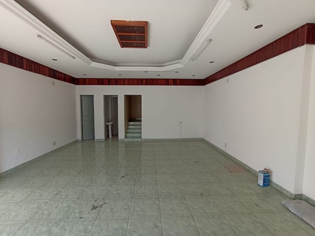 Loja para alugar, no bairro Tabaú em Pindamonhangaba